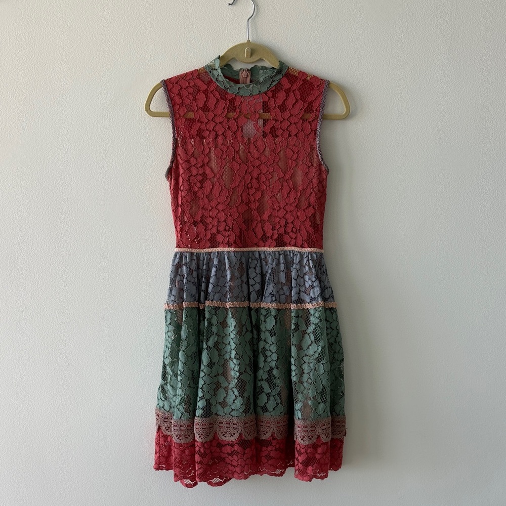 Multicolor Lace Sleeveless Dress